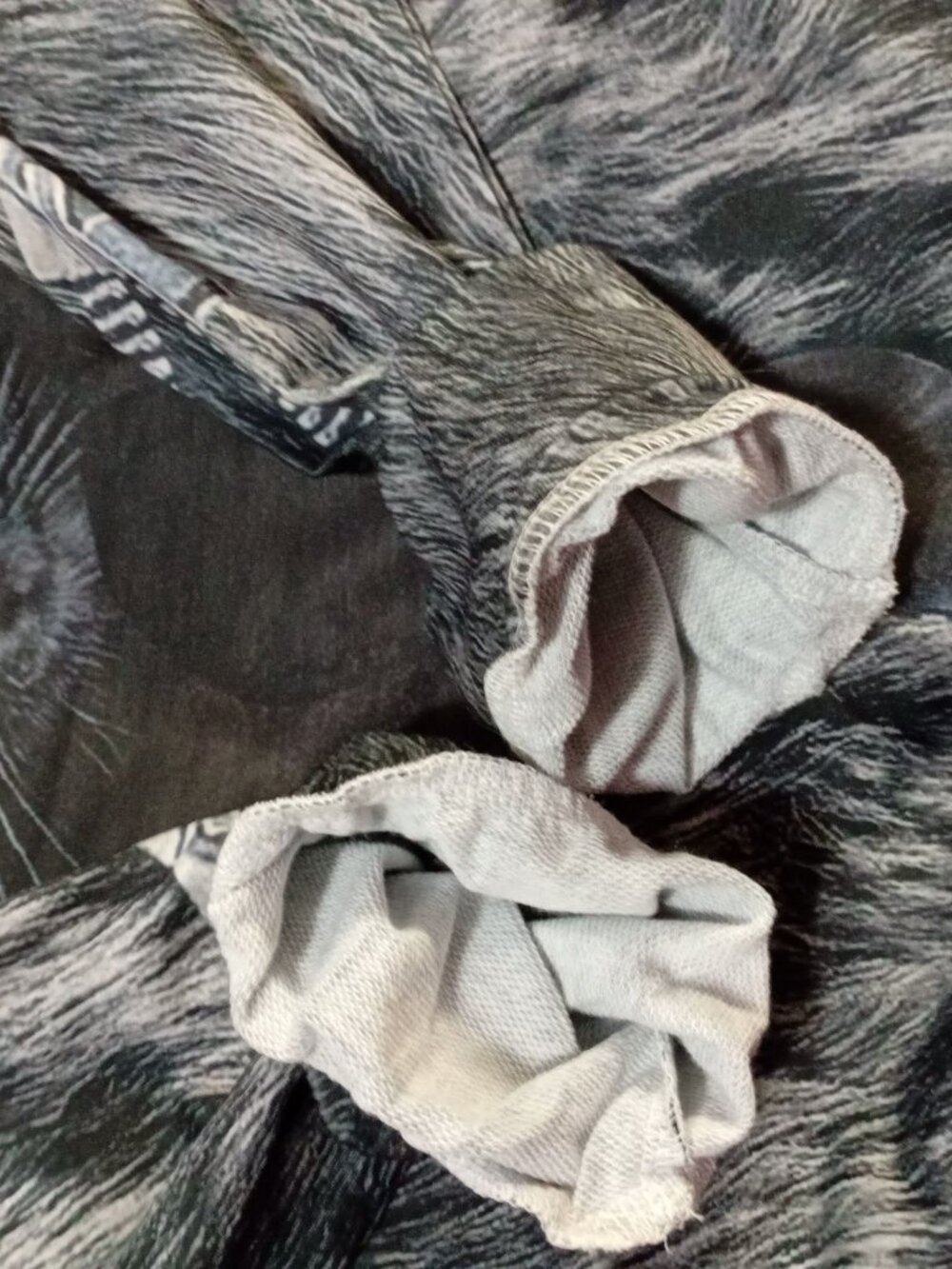 Long Sleeve Top | Illusion Black Cat & Faux Zipper Print - Picture 5 of 9